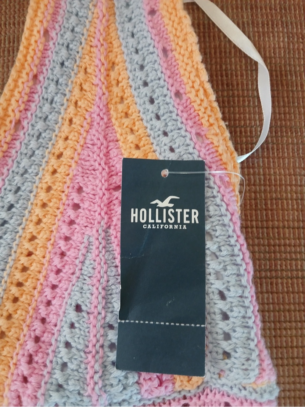 Fun Colored Hollister Top - Picture 2 of 4